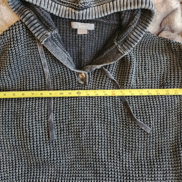 Casual Hooded Sweater - Picture 2 of 3